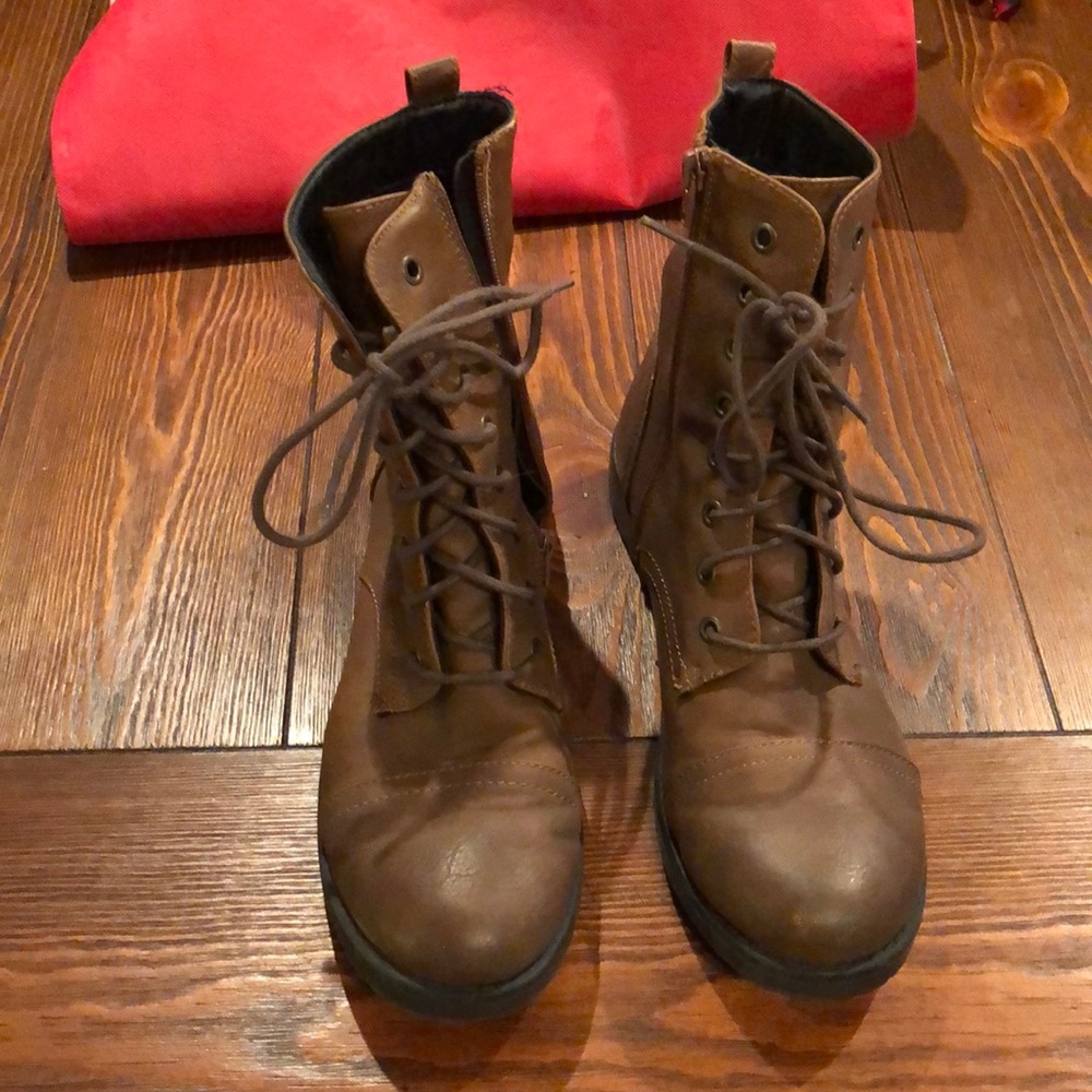 Women’s boots